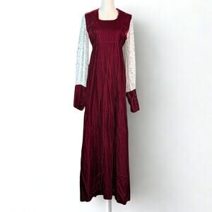 70s Couriers Antique Inspired Medieval Renaissance Burgundy Velvet Lace Dress